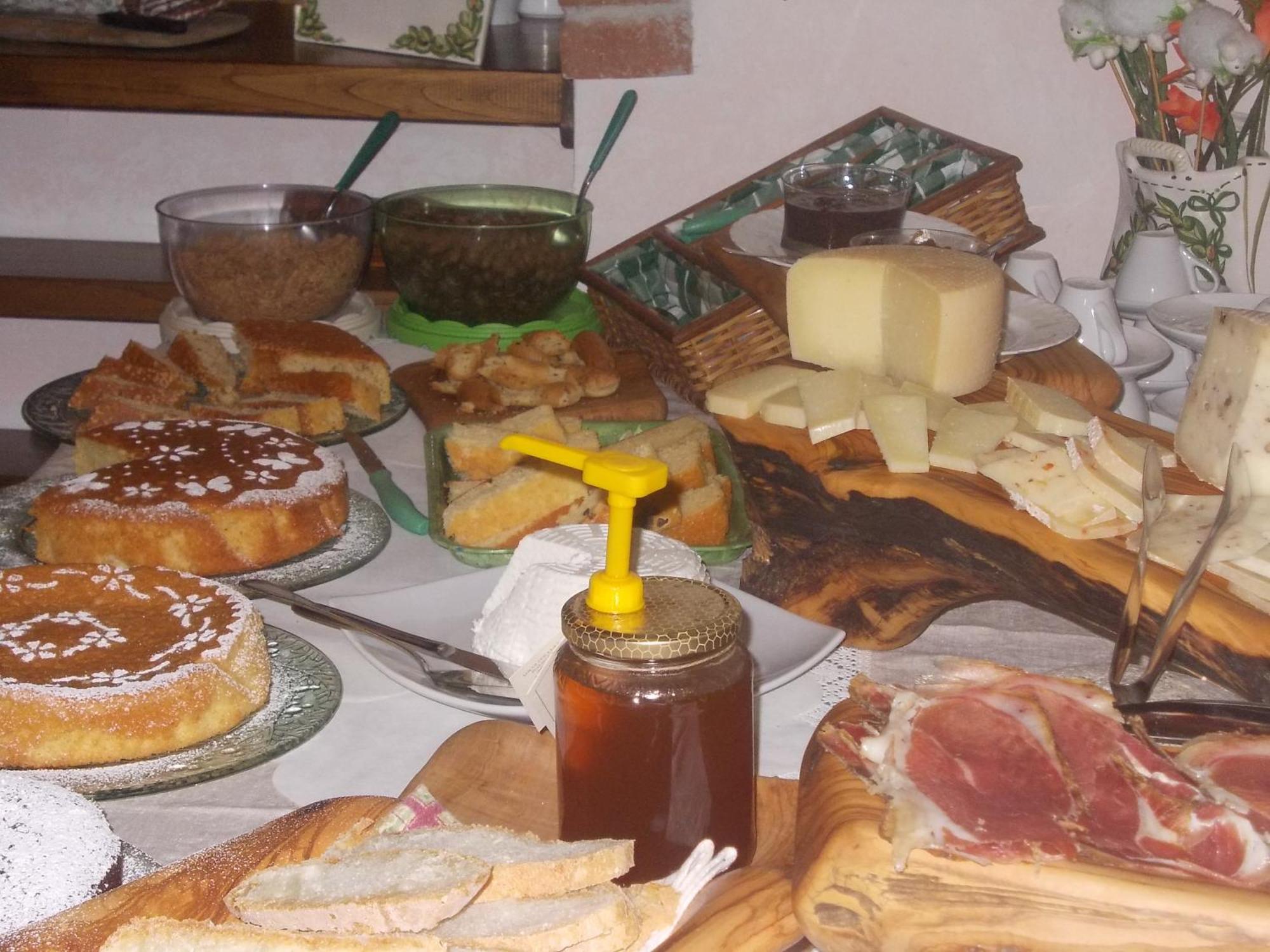 Agriturismo La Valle Degli Ulivi Semproniano Bagian luar foto
