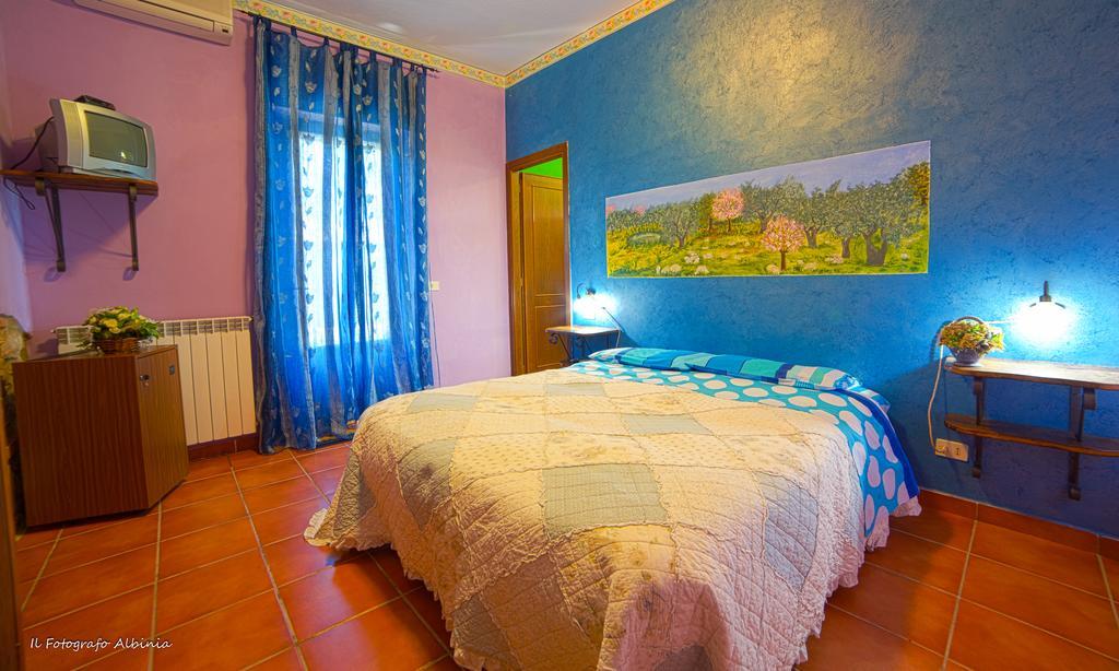 Agriturismo La Valle Degli Ulivi Semproniano Bagian luar foto