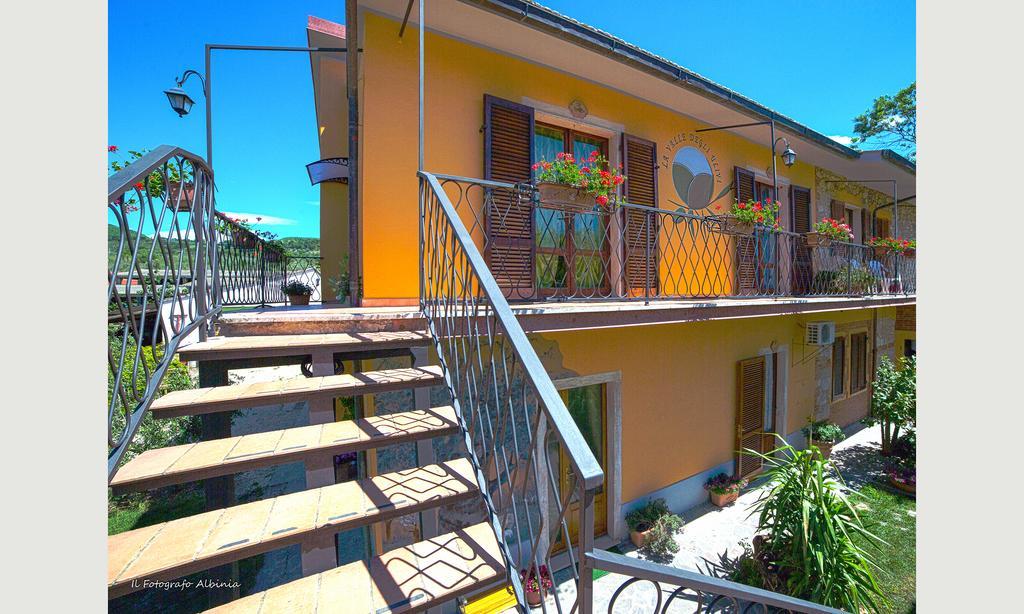 Agriturismo La Valle Degli Ulivi Semproniano Bagian luar foto