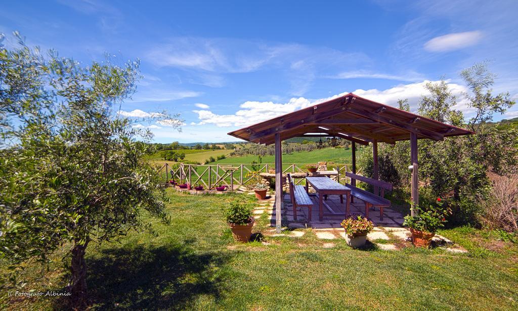 Agriturismo La Valle Degli Ulivi Semproniano Bagian luar foto