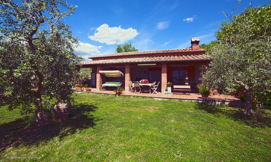 Agriturismo La Valle Degli Ulivi Semproniano Bagian luar foto